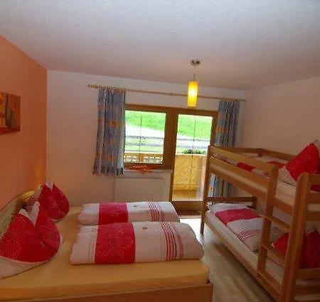 Oberlehen Apartment *